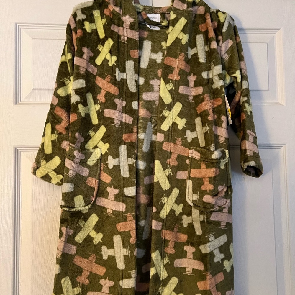 NEW..okie dokie airplane children’s bathrobe size 7 flame resistant